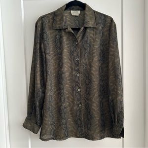 DARK KHAKI SNAKE-LIKE BUTTON-UP MESH SHIRT